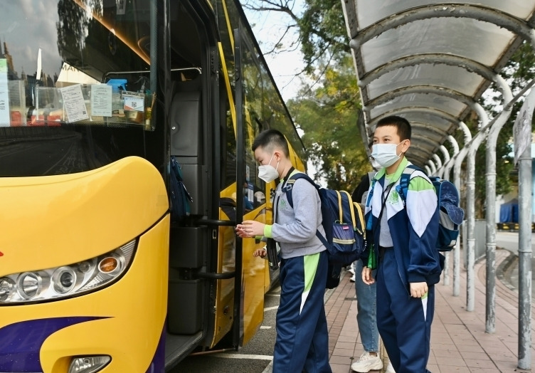 深港跨境小學(xué)生重返香港校園就讀記